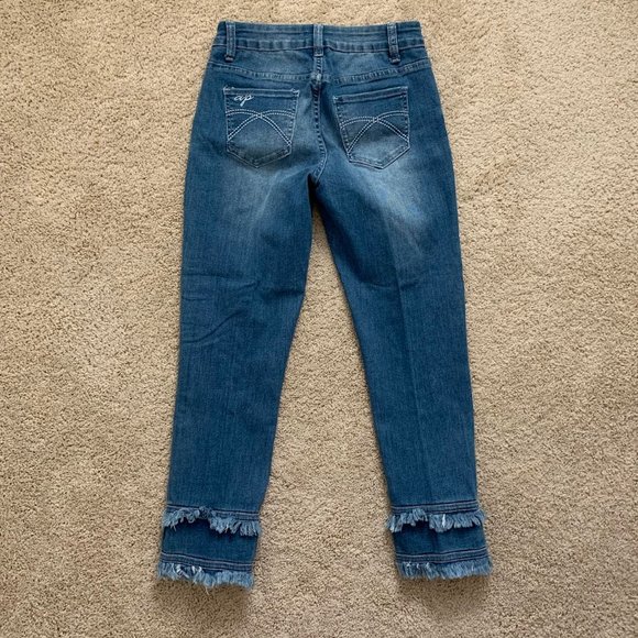 Ruffle Frayed Skinny Jeans - Picture 2 of 4